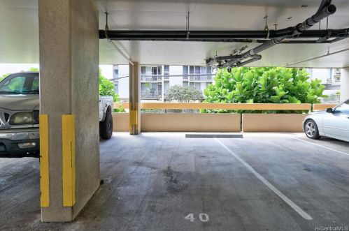 905 Spencer St, Honolulu HI  96822-3781 exterior