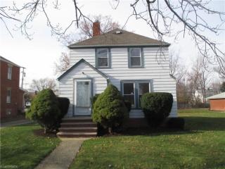 824 236th St, Cleveland OH  44123-2518 exterior
