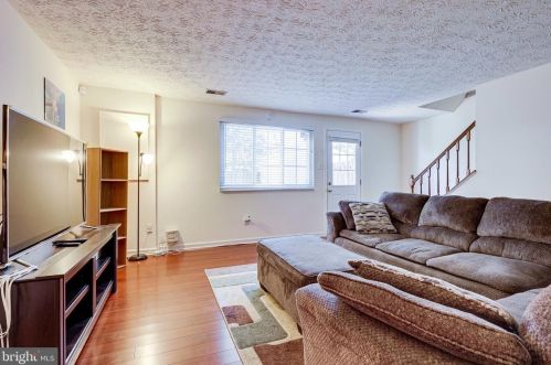 8311 Claremont Wood Dr, Alexandria VA 22309-1895 exterior