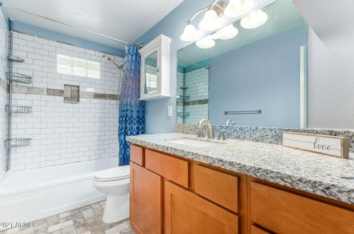 4045 Crocus Dr, Phoenix AZ 85032-5417 exterior