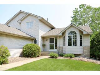 3817 Featherstone Dr, Saint Paul, MN 55125-8435