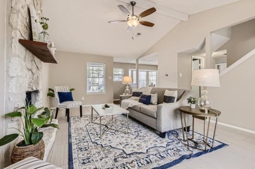 11506 Fence Post Trl, Austin TX 78750-1950 exterior