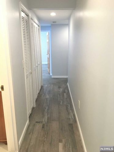 7 Millay Ct, Teaneck NJ 07666-6485 exterior