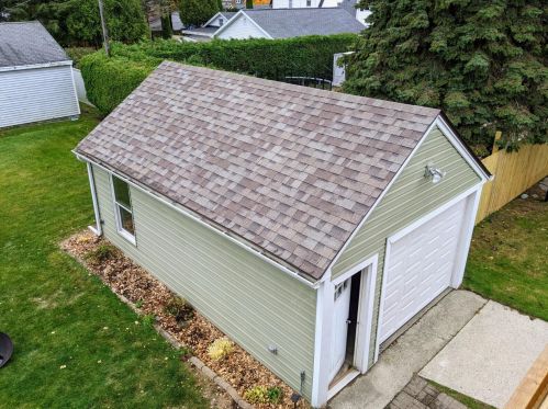 1611 Columbus St, Manitowoc WI 54220-5622 exterior