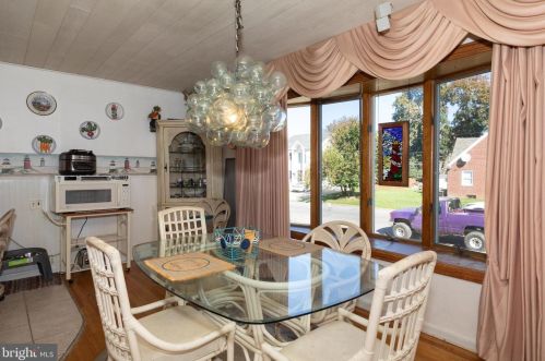 1110 Gregg St, Philadelphia PA 19115-4283 exterior