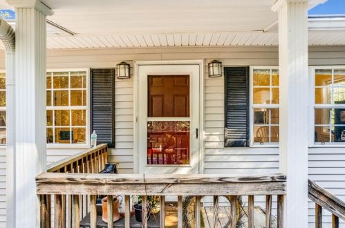 1585 Marlbrook Dr, Atlanta GA 30307-1719 exterior