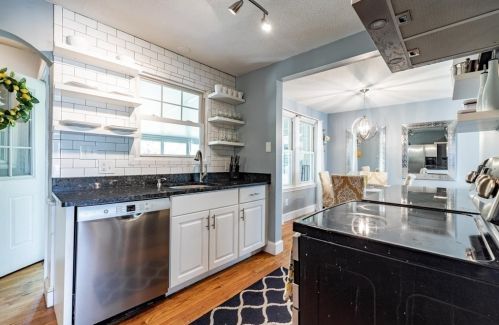 89 Chesterfield Ave, Springfield, MA 01118-1315