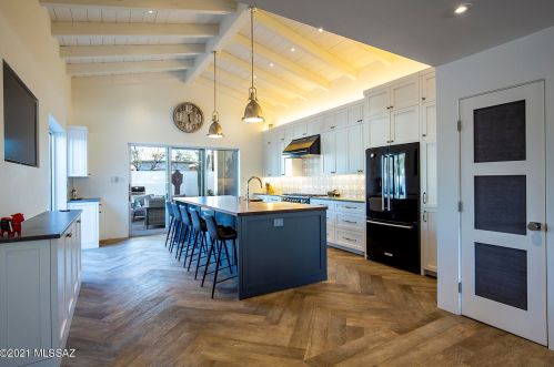 4130 4 St, Tucson AZ 85705-7808 exterior