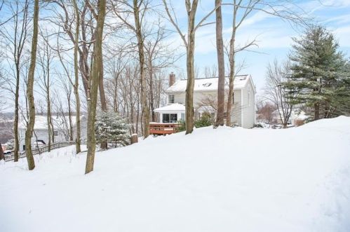 1624 Forest Ridge Dr, Pittsburgh, PA 15237-1451