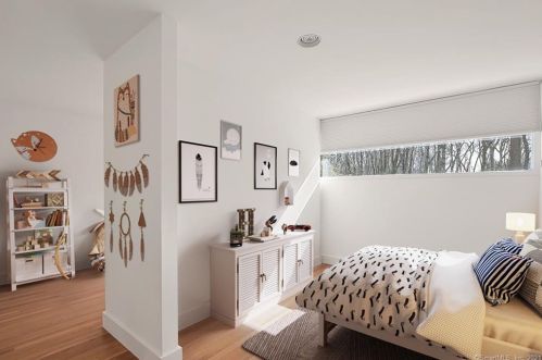 15 Hycliff Rd, Greenwich CT 06831-3223 exterior