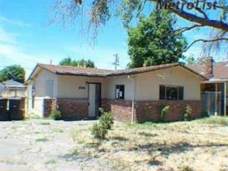 6216 Hermosa St, Sacramento, CA 95822-3736