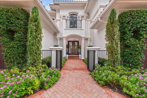 17830 Monte Vista Dr, Boca Raton FL  33496-1054 exterior