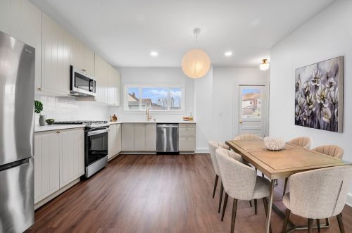 407 Center Ave, Pittsburgh PA  15215-3022 exterior