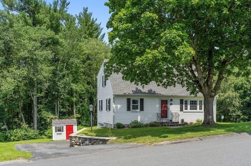 71 Sevoian Dr, Methuen, MA 01844-1535