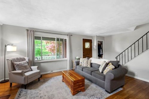 2008 Lacrosse St, Pittsburgh PA 15218-1826 exterior