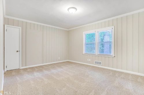 655 Lynn Cir, Atlanta GA  30311-2314 exterior