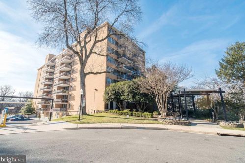 2030 Adams St, Arlington VA 22201-3749 exterior