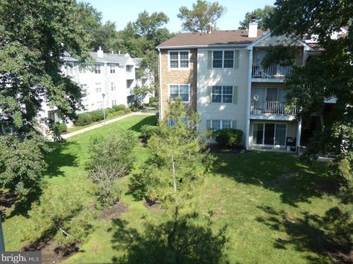 12 Holly Ct, Trenton NJ  08619-4631 exterior