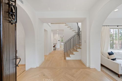 10464 Caribou Way, Tustin CA  92782-1470 exterior