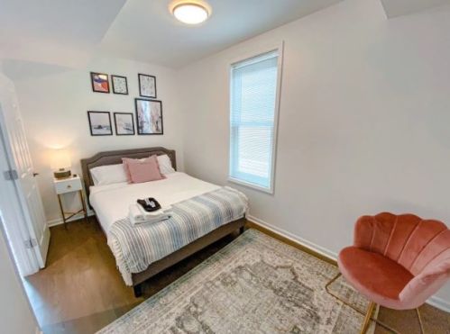 2743 Greenview Ave, Chicago IL 60657-4007 exterior