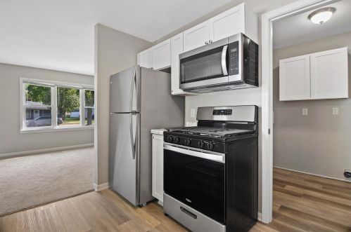 3725 63, Milwaukee WI 53220-1957 exterior