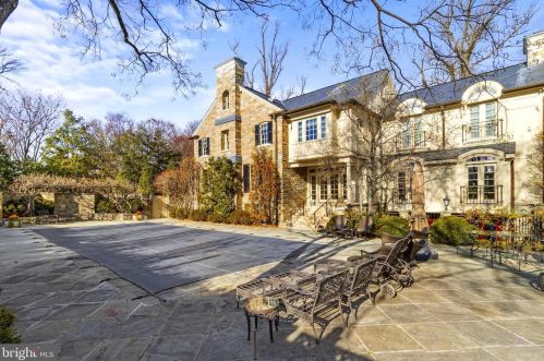 3005 45th St, Washington DC 20016-3528 exterior