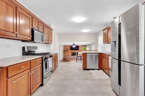 3769 Kinnard Dr, Atlanta GA 30360-1505 exterior