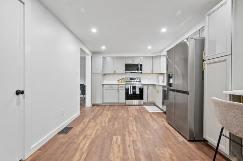 2302 Marbury Rd, Pittsburgh PA  15221-3670 exterior