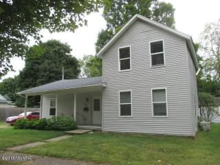 161 2nd Ave, Plainwell, MI 49080-1204