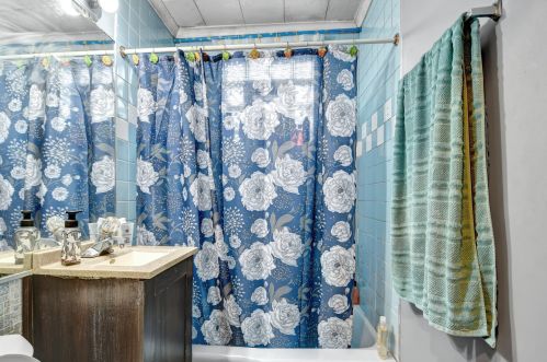 6037 Kenneth Ave, Chicago IL 60652-1108 exterior