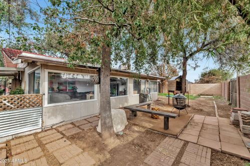 5047 39 Dr, Phoenix AZ 85029-3002 exterior