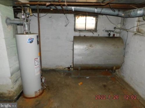 20 Steinway Ave, Trenton NJ 08618-1614 exterior