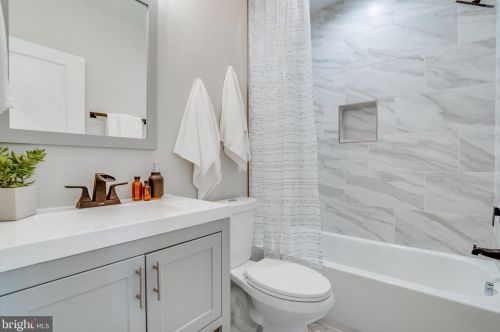 31 V St, Washington DC  20001-1012 exterior