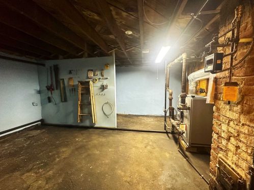 5 Mack Rd, Poughkeepsie NY 12603-2714 exterior