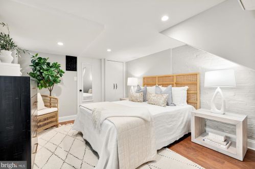 415 10 St, Washington DC 20003-2133 exterior