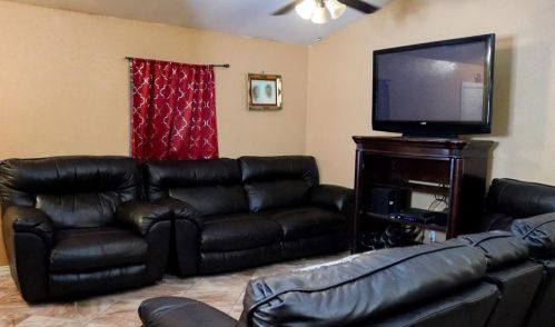 632 Esterine Rd, Dallas, TX 75217-7768