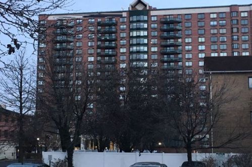 43 Grand Cove Way, Edgewater, NJ 07020-7223