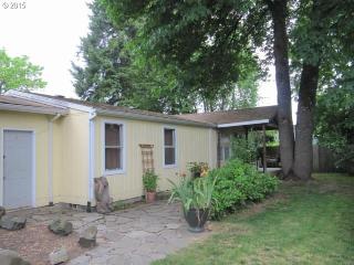 1355 18 St, Mcminnville OR  97128-3421 exterior