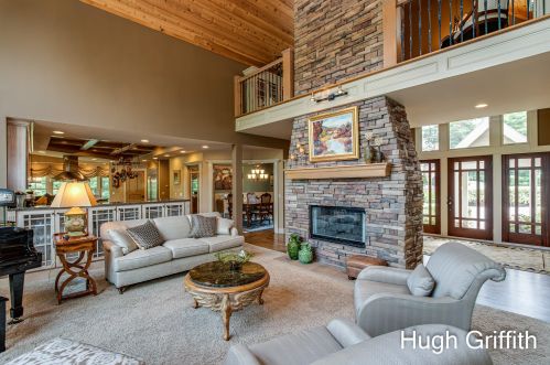 2041 Tall Pne Dr, Grand Rapids MI exterior