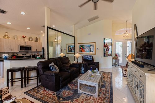 426 Springview Loop, Fort Pierce FL  34986-2663 exterior