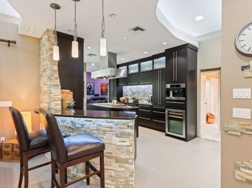 364 Logan Blvd, Naples, FL 34119-1431