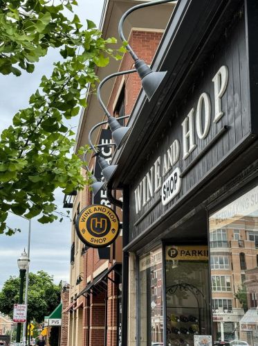 1610 Madison St, Madison WI  53711-2122 exterior