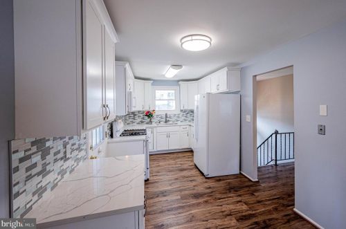 7994 Crownsway, Glen Burnie MD 21061-6264 exterior