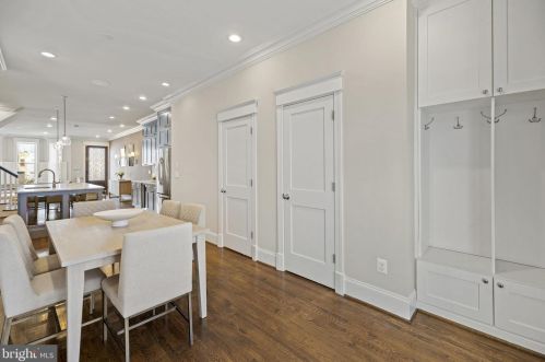 1213 F St, Washington DC  20002-6313 exterior