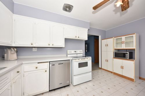 3200 Birchwood Ave, Milwaukee WI 53221-4035 exterior