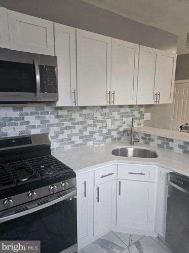 1329 26 St, Philadelphia PA 19146-4402 exterior