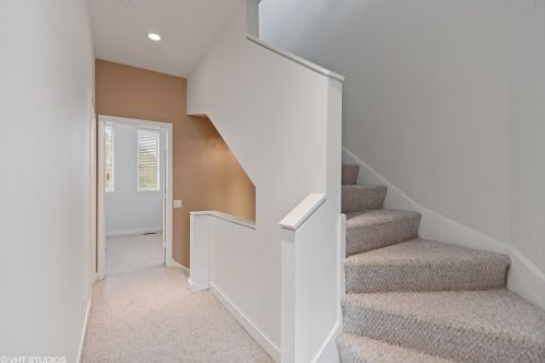 1248 Cottage Pl, Chicago IL 60607-2854 exterior