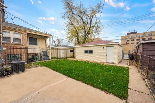 2335 92nd St, Chicago IL  60617-3841 exterior