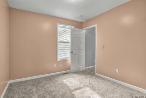 5834 Belton St, Garden City MI  48135-2531 exterior