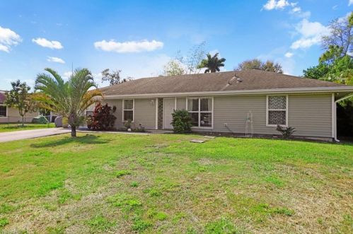 2335 50 Ter, Naples FL 34116-6944 exterior